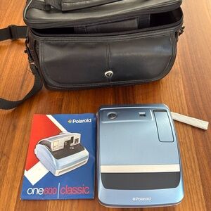 Polaroid One 600 classic instant camera with manual